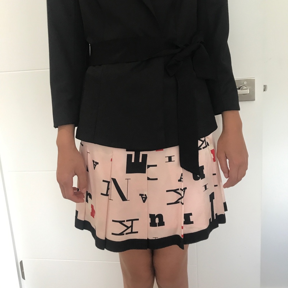 Trina Tuck cute Blazer and skirt